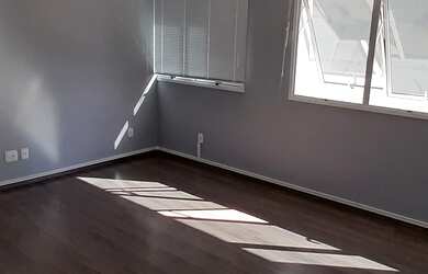 Imagem 3: Sala Comercial à Venda em Condomínio Exclusivo no Menino Deus, Porto...