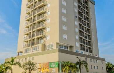 Imagem: O apartamento possui 3 Dormitórios, 1 Suíte, 2 Banheiros