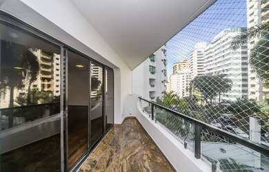 Imagem 16: Apartamento Padrão, 4 dormitórios na Rua Castro Alves