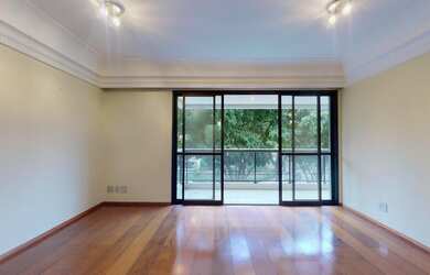 Imagem 2: Apartamento Padrão, 4 dormitórios na Rua Passo Da Pátria