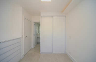 Imagem: O apartamento possui 1 Dormitório, 1 Suíte, 2 Banheiros, 2