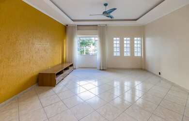 Imagem: O apartamento possui 3 Dormitórios, 1 Suíte, 4 Banheiros