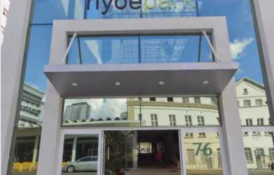 Imagem: A loja possui 1 Banheiro, 153m² de Área e está localizado