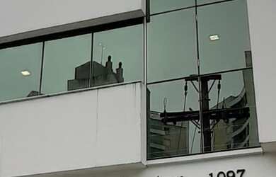 Imagem: A sala comercial possui 5 Banheiros, 5 Vagas na garagem, 182m²