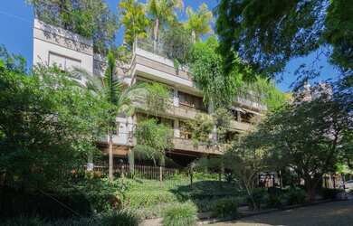 Imagem: O apartamento possui 5 Dormitórios, 2 Suítes, 6 Banheiros