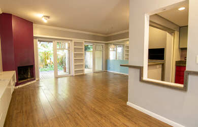 Imagem: A casa em condomínio possui 3 Dormitórios, 1 Suíte, 1 Banheiro