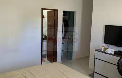 Imagem: A casa em condomínio possui 3 Dormitórios, 1 Suíte, 1 Banheiro