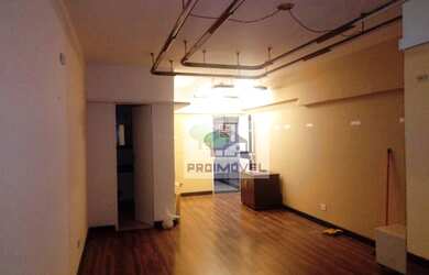 Imagem: A sala comercial possui 1 Dormitório, 1 Banheiro, 1 Vaga na