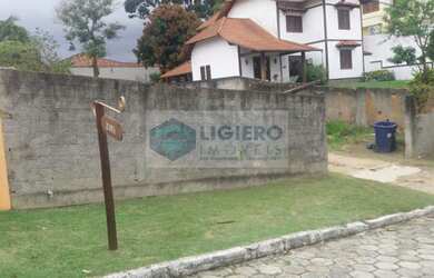 Imagem: O terreno possui 1 Dormitório, 1 Banheiro, 435m² de Área