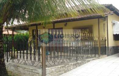 Imagem: A casa em condomínio possui 3 Dormitórios, 2 Suítes, 2 Banheiros