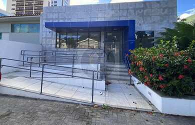 Imagem: O depósito possui 1 Banheiro, 527m² de Área, 427m² de Área