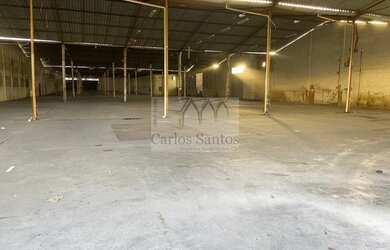 Imagem: O depósito possui 1 Banheiro, 8833m² de Área e 6811m² de