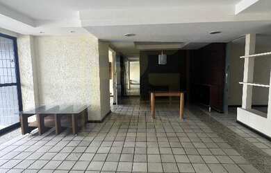 Imagem: O apartamento possui 4 Dormitórios, 2 Suítes, 1 Banheiro