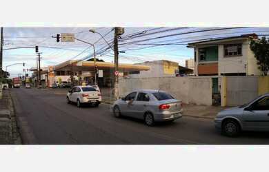 Imagem: A sala comercial possui 4 Banheiros, 12 Vagas na garagem, 296m²