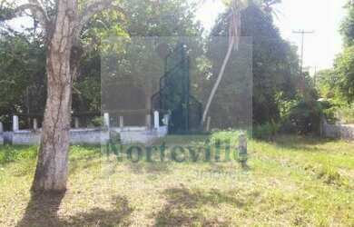 Imagem: A casa possui 2 Dormitórios, 2 Suítes, 1 Banheiro, 30.000m²