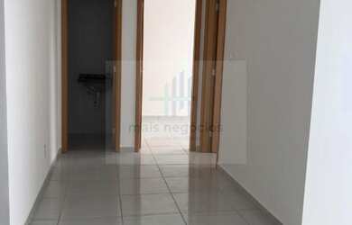 Imagem: O apartamento possui 2 Dormitórios, 1 Suíte, 1 Banheiro, 1