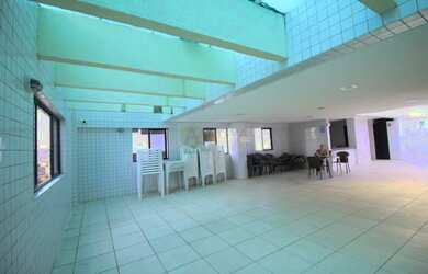 Imagem: O apartamento possui 2 Dormitórios, 1 Suíte, 1 Banheiro, 1