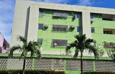 Imagem: O apartamento possui 3 Dormitórios, 1 Suíte, 1 Banheiro, 2