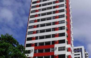 Imagem: O apartamento possui 3 Dormitórios, 1 Suíte, 1 Banheiro, 2