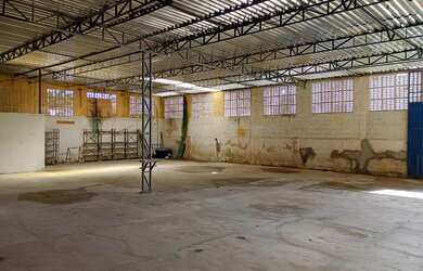 Imagem: O depósito possui 1 Banheiro, 10m² de Área, 340m² de Área