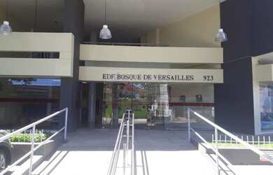 Imagem: A sala comercial possui 1 Banheiro, 1 Vaga na garagem, 53m²