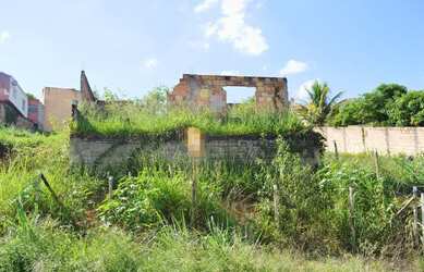 Imagem: O terreno possui 360m² de Área e está localizado em Nápoli