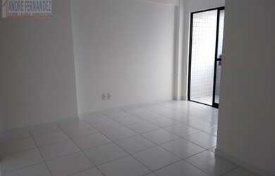 Imagem: A casa possui 3 Dormitórios, 2 Banheiros, 360m² de Área