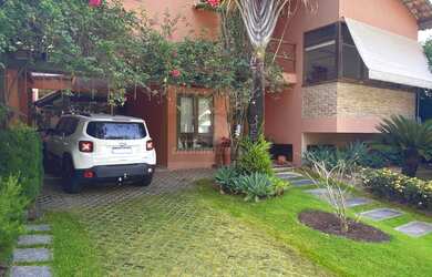 Imagem: A casa em condomínio possui 3 Dormitórios, 3 Suítes, 1 Banheiro