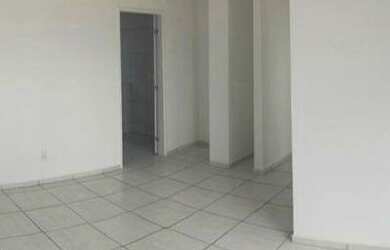 Imagem 4: Oportunidade com 03 quartos,02 vagas e dep. completa a 2 minutos do mercado...