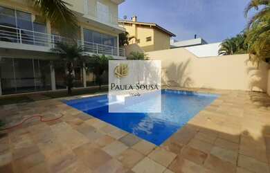 Imagem: A casa em condomínio possui 4 Dormitórios, 4 Suítes, 6 Banheiros