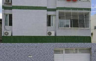 Imagem: O apartamento possui 3 Dormitórios, 1 Banheiro, 1 Vaga na garagem