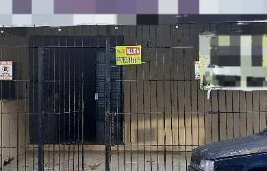 Imagem: O depósito possui 1 Banheiro, 140m² de Área e está localizado