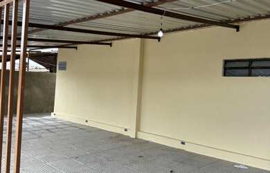 Imagem: A casa possui 2 Dormitórios, 1 Banheiro, 1 Vaga na garagem