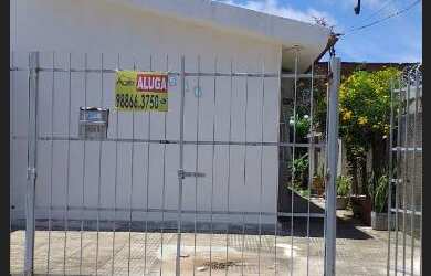 Imagem: A casa em condomínio para alugar possui 2 Dormitórios, 1 Banheiro