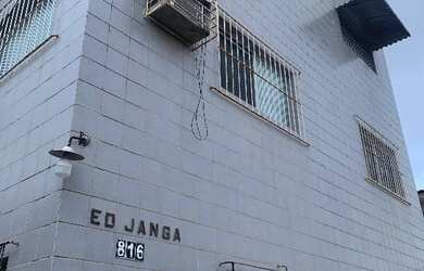 Imagem: O apartamento possui 3 Dormitórios, 1 Banheiro, 1 Vaga na garagem