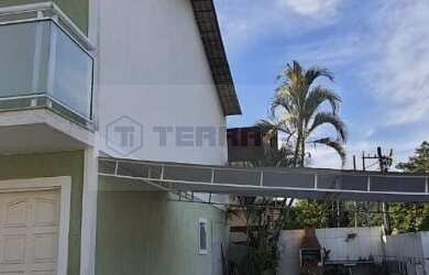 Imagem: A casa possui 3 Dormitórios, 2 Suítes, 1 Banheiro, 1 Vaga