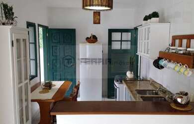 Imagem: A casa em condomínio possui 2 Dormitórios, 1 Suíte, 7 Banheiros