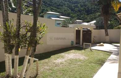 Imagem: A casa possui 3 Dormitórios, 1 Suíte, 1 Banheiro, 2 Vagas