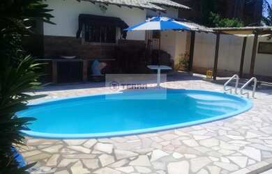 Imagem: A casa em condomínio possui 4 Dormitórios, 1 Suíte, 2 Banheiros