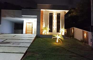 Imagem: A casa em condomínio possui 3 Dormitórios, 1 Suíte, 1 Banheiro