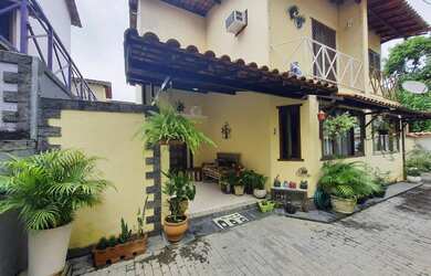 Imagem: A casa em condomínio possui 2 Dormitórios, 1 Banheiro, 2 Vagas