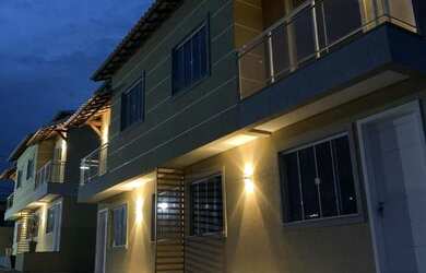 Imagem: A casa em condomínio possui 2 Dormitórios, 1 Suíte, 1 Banheiro