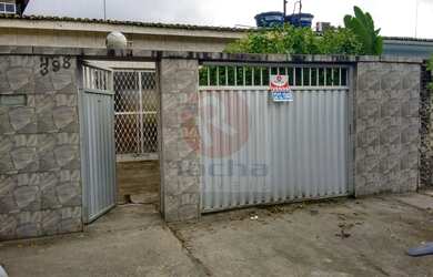 Imagem: A casa possui 4 Dormitórios, 1 Suíte, 2 Banheiros, 3 Vagas