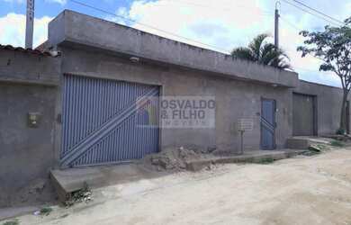 Imagem: A casa possui 3 Dormitórios, 1 Suíte, 1 Banheiro, 3 Vagas