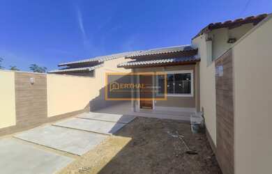 Imagem: A casa possui 2 Dormitórios, 1 Suíte, 1 Banheiro, 240m² de