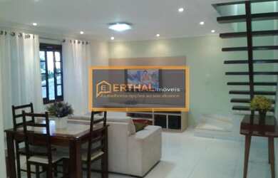 Imagem: A casa em condomínio possui 4 Dormitórios, 2 Suítes, 1 Banheiro