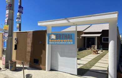 Imagem: A casa possui 2 Dormitórios, 1 Suíte, 1 Banheiro, 240m² de