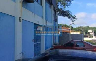 Imagem: O depósito possui 1 Banheiro, 4000m² de Área e 2000m² de