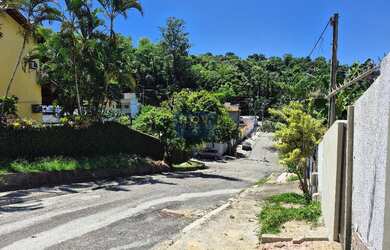 Imagem: A casa em condomínio possui 1 Dormitório, 1 Suíte, 1 Banheiro
