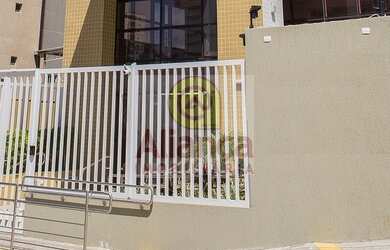 Imagem: O apartamento possui 3 Dormitórios, 1 Suíte, 1 Banheiro, 2